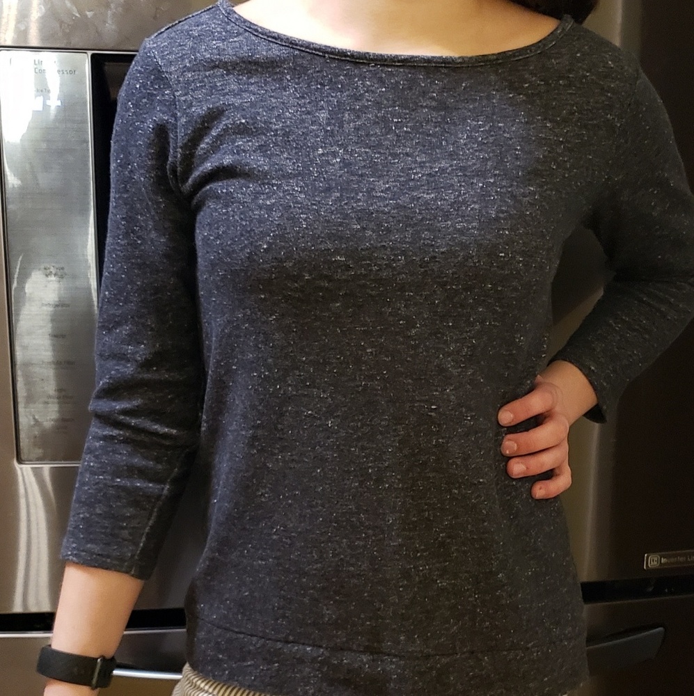 Charming Clarlie Gray Knit Top, Size Sm - Picture 2 of 3